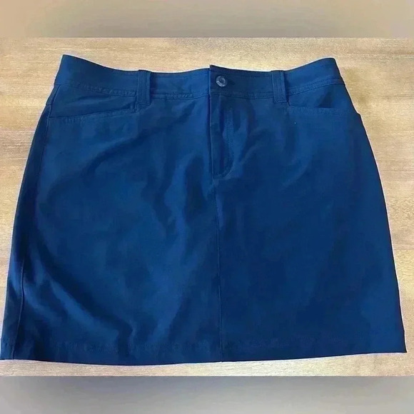 Eddie Bauer shirt with attached shorts - Picture 1 of 8